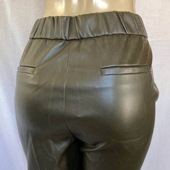 A NEW DAY Faux Leather Pants Green Color Size XL Straight Leg Elastic Waist NWOT - Picture 1 of 9